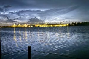 Terrasse, Blick Blitz bei Gewitter